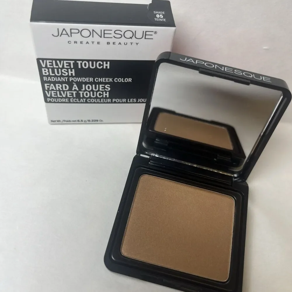 Japonesque Velvet Touch Blush Shade 05 Bronzed Tan Rare NIB